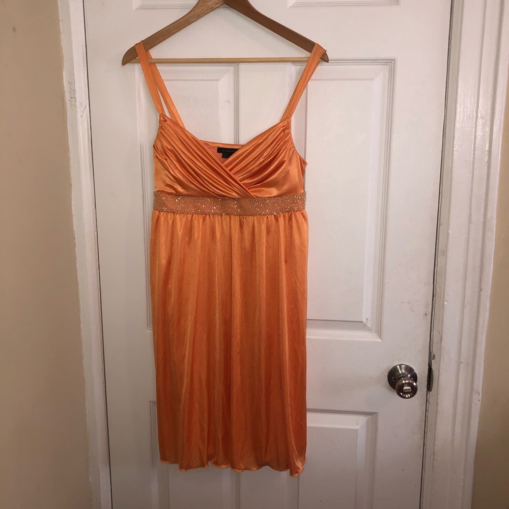 orange dress